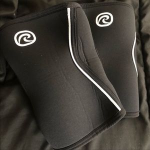 Rehband 5mm knee sleeve. XL